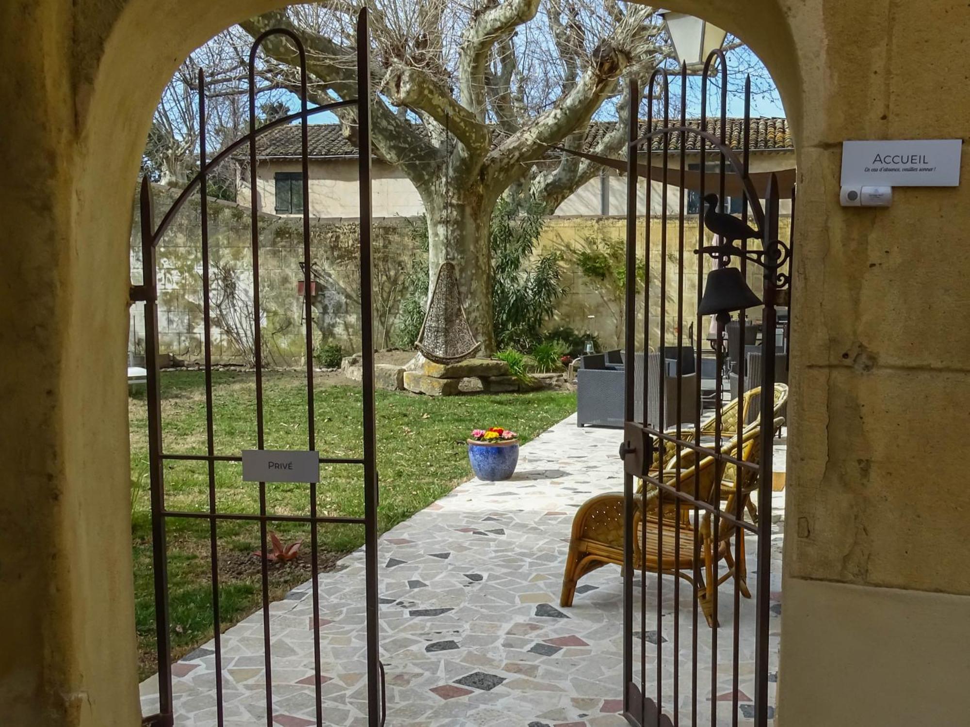 Clos St Pierre De Fraisse Avignon Exteriör bild
